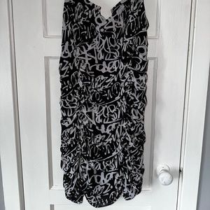 Mini graphic dress